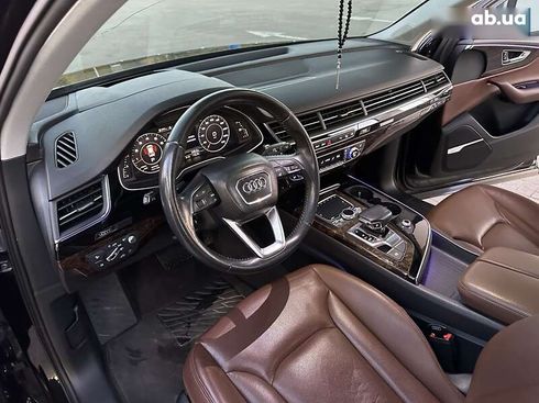 Audi Q7 2017 - фото 14