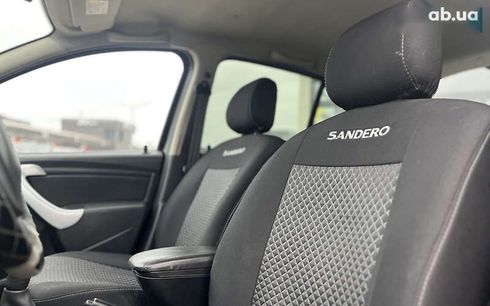 Renault Sandero 2012 - фото 13