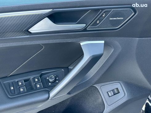 Volkswagen Tiguan 2020 черный - фото 17