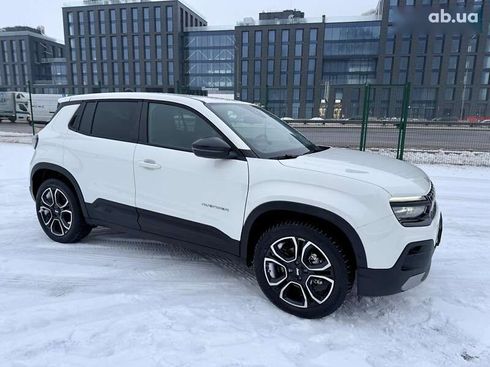 Jeep Avenger 2024 - фото 25