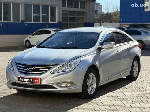 Hyundai Sonata 2012 серый - фото 2