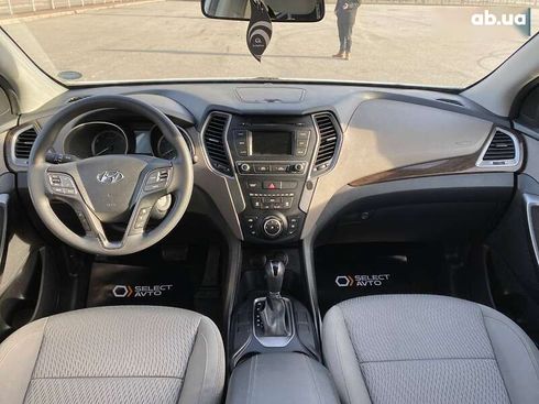 Hyundai Santa Fe 2017 - фото 12