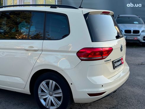Volkswagen Touran 2018 бежевый - фото 12