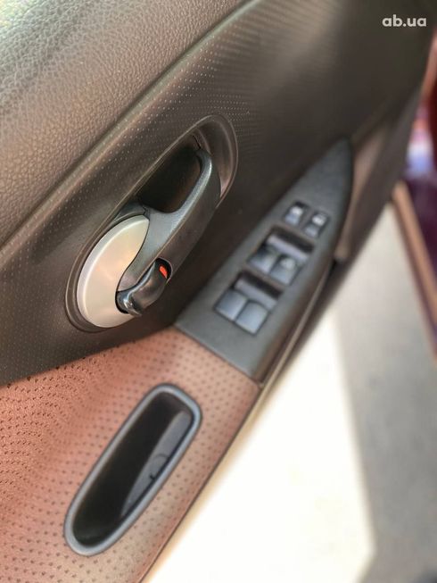 Nissan Note 2012 вишневый - фото 5
