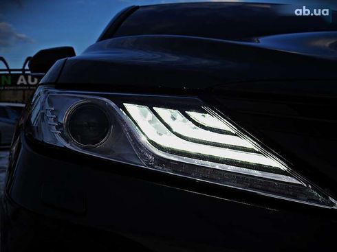 Toyota Camry 2021 - фото 25