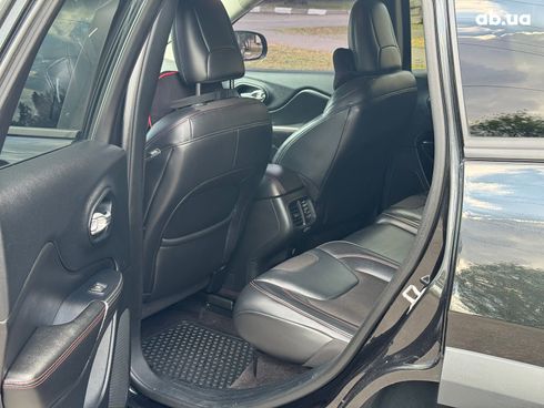 Jeep Cherokee 2016 черный - фото 15
