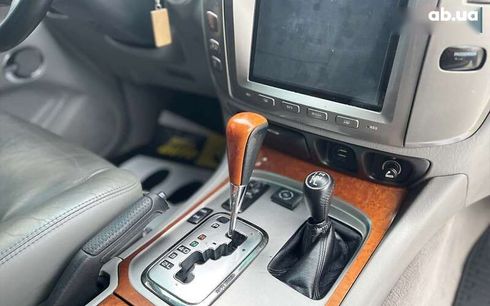 Lexus LX 2005 - фото 20