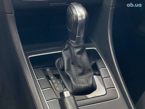 Volkswagen Passat 2017 - фото 29