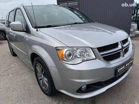 Dodge grand caravan 2017 - фото 5