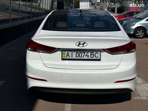 Hyundai Avante 2016 - фото 6