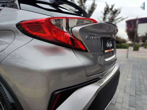 Toyota C-HR 2016 - фото 17
