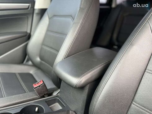 Volkswagen Passat 2018 - фото 30