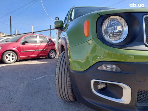 Jeep Renegade 2016 зеленый - фото 13