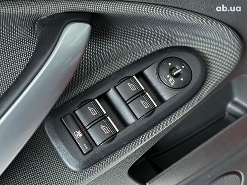 Ford Kuga 2012 серый - фото 12