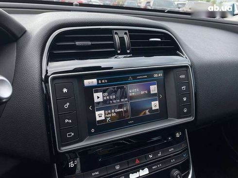 Jaguar XE 2015 - фото 14