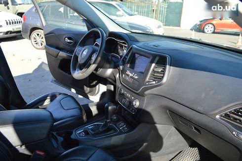 Jeep Cherokee 2019 - фото 17