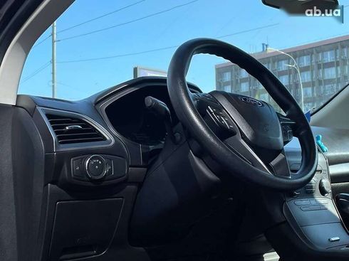 Ford Edge 2018 - фото 16