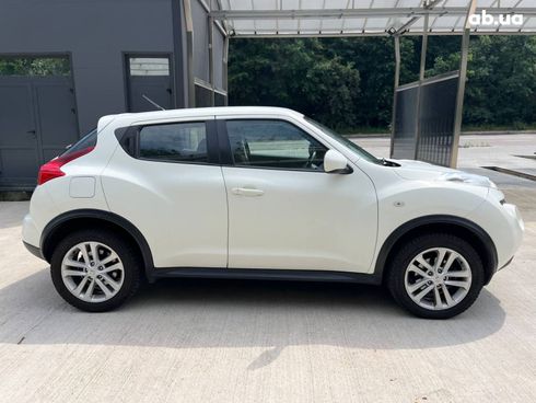 Nissan Juke 2014 белый - фото 3