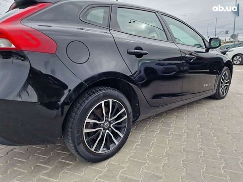 Volvo V40 2018 - фото 9