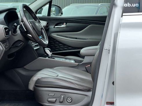 Hyundai Santa Fe 2019 - фото 30