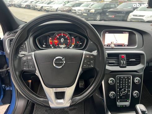 Volvo V40 2017 синий - фото 21