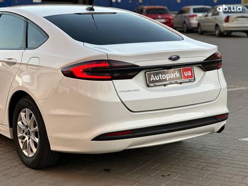 Ford Fusion 2016 белый - фото 10