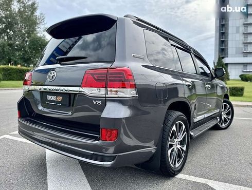 Toyota Land Cruiser 2020 - фото 14