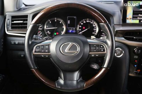 Lexus LX 2016 - фото 16