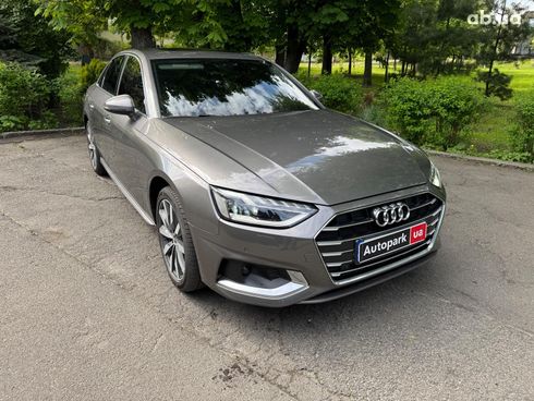Audi A4 2021 серый - фото 3