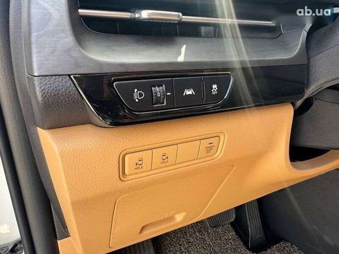 Kia Carnival 2021 - фото 9