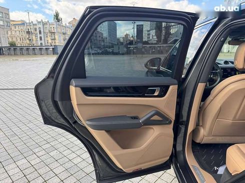 Porsche Cayenne 2020 - фото 20