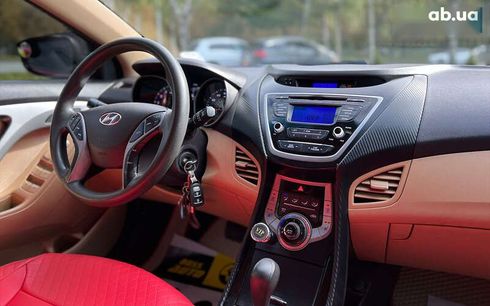 Hyundai Elantra 2013 - фото 13
