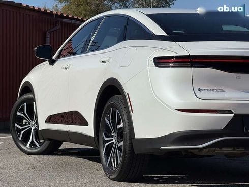 Toyota Crown 2024 - фото 21