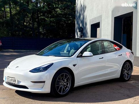 Tesla Model 3 2023 - фото 4