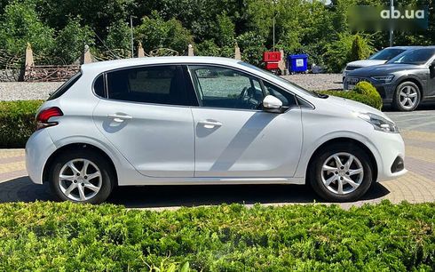 Peugeot 208 2016 - фото 8