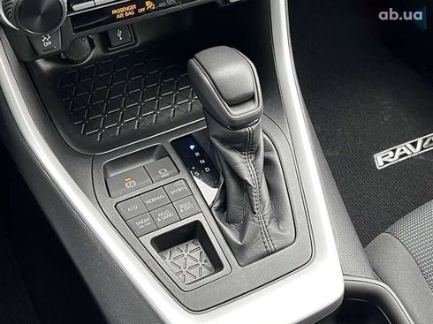 Toyota RAV4 2021 - фото 22