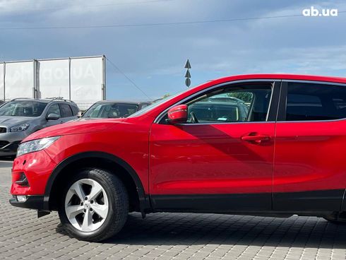 Nissan Qashqai 2019 красный - фото 11