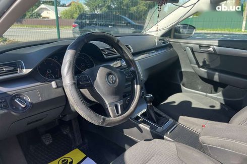 Volkswagen Passat 2011 - фото 12
