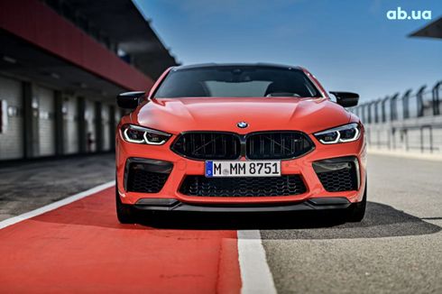 BMW M8 2023 - фото 12