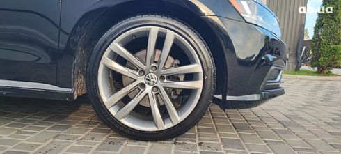 Volkswagen Passat 2018 черный - фото 9