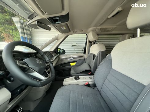 Volkswagen Multivan 2023 - фото 14