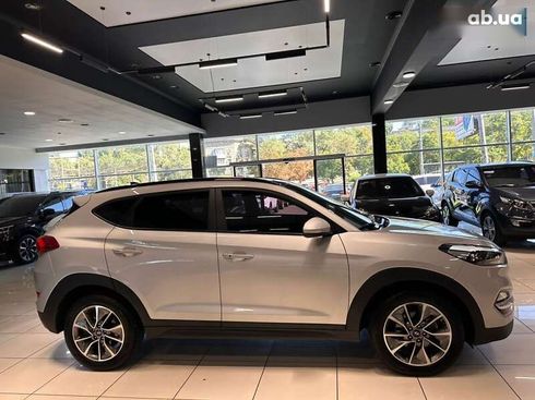 Hyundai Tucson 2018 - фото 10