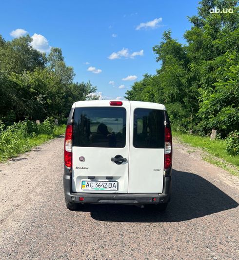 Fiat Doblo 2010 белый - фото 8