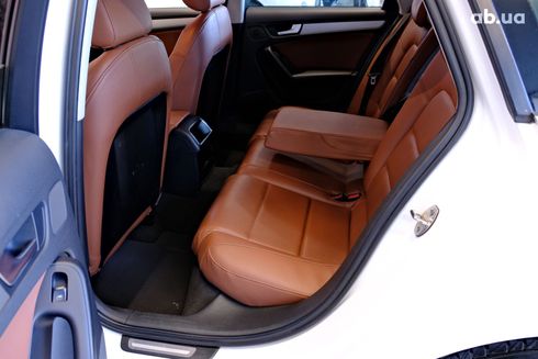 Audi A4 2010 белый - фото 8