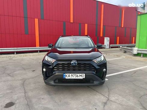 Toyota RAV4 2020 - фото 2