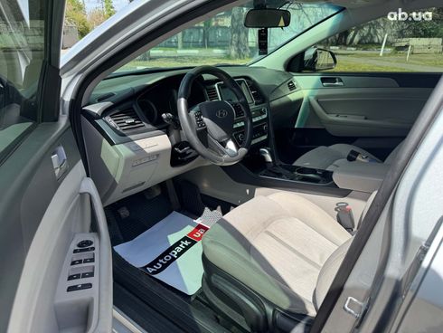 Hyundai Sonata 2019 серый - фото 14