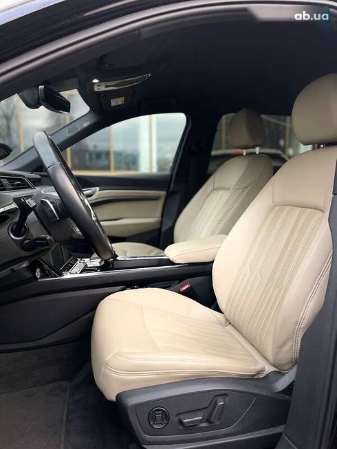 Audi E-Tron 2021 - фото 5