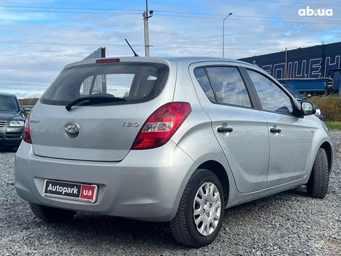 Hyundai i20 2011 серый - фото 9