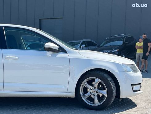 Skoda Octavia 2015 белый - фото 37