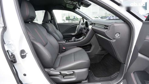 Lexus LBX 2023 - фото 6